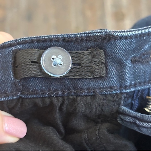 Calvin Klein Jeans Boys Dark-Wash Denim Shorts - Picture 9 of 9